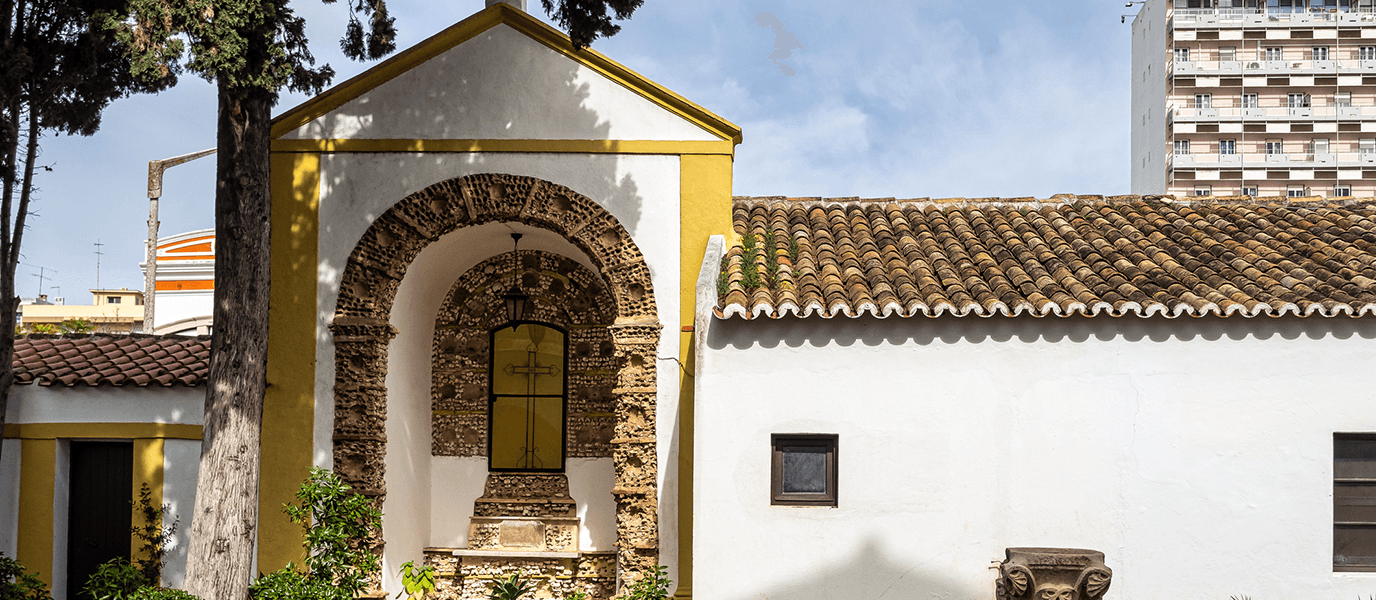 Igreja do Carmo y Capela dos Ossos
