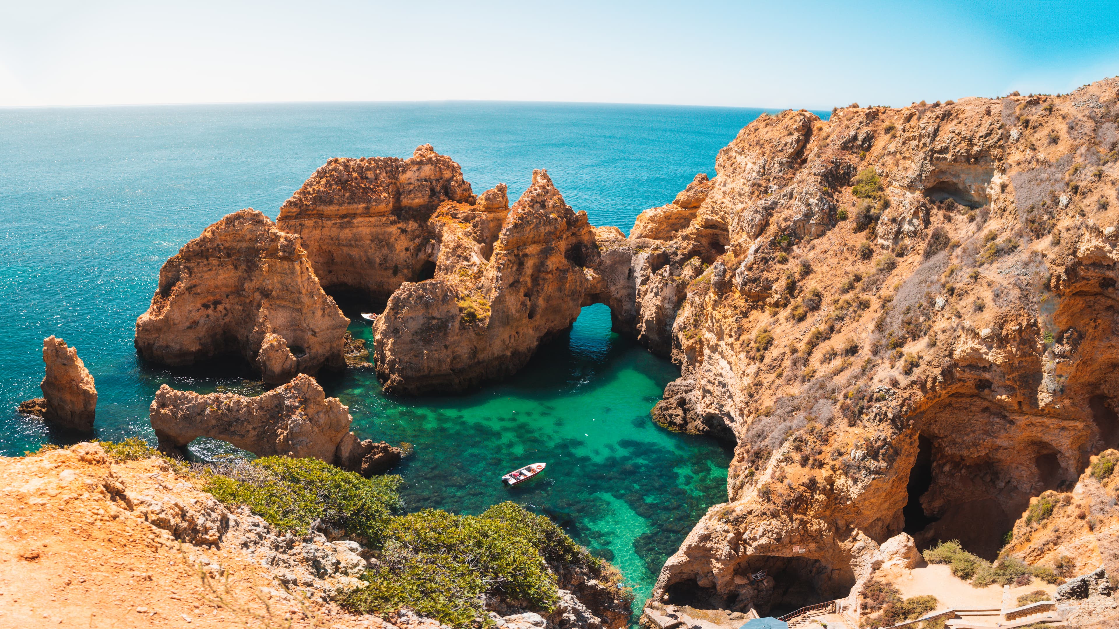Ponta da Piedade Scenic Spot